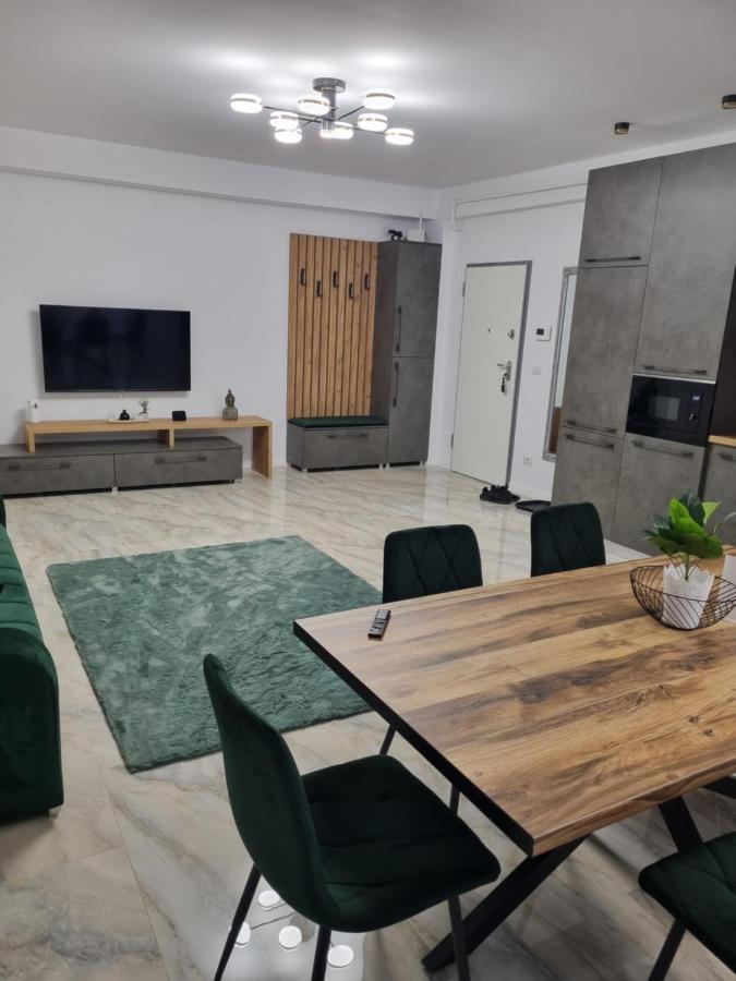 Apartament Mihai Cassas Residence Craiova Bagian luar foto